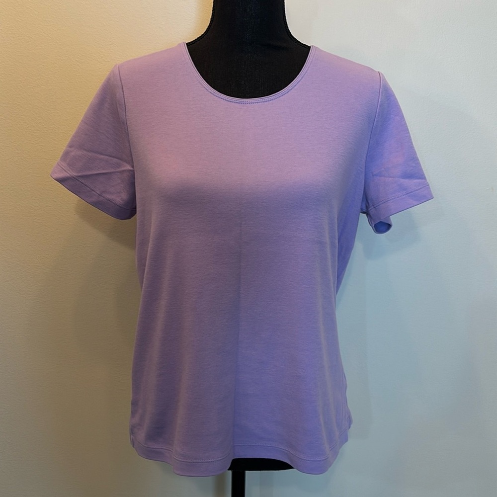Rebecca Malone Women’s T Shirt size M in purple with round neck